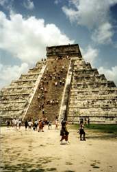 Die große Pyramide von Chichen Itza